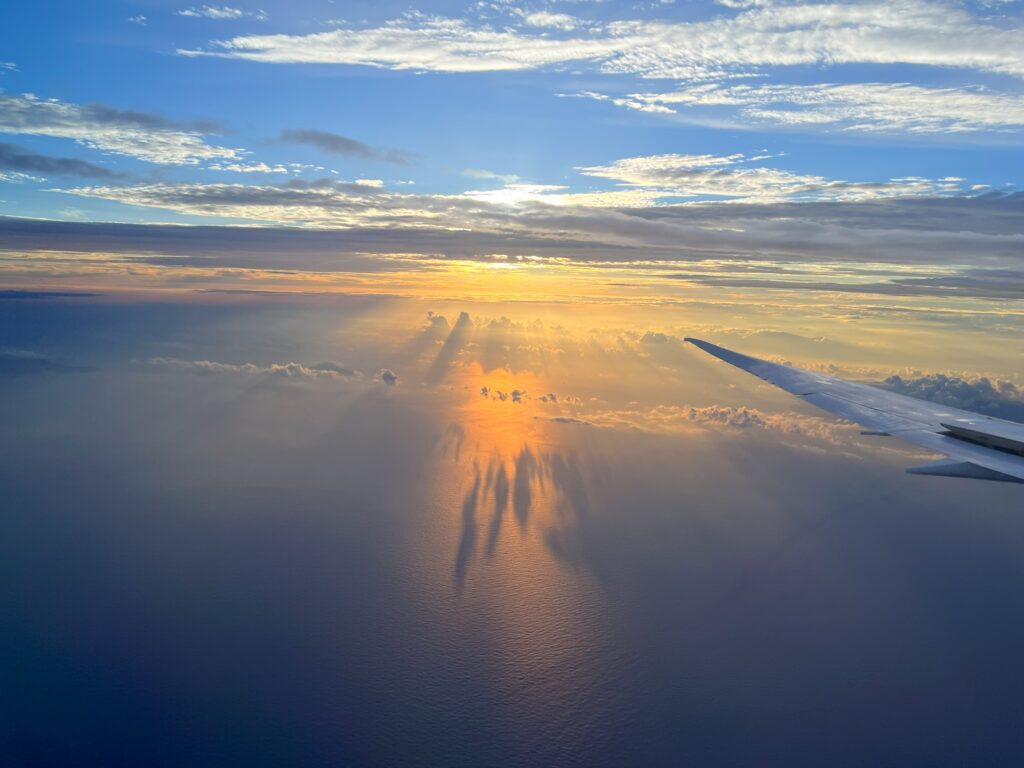 啟程後-雲海上的夕陽